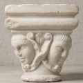 BRAFA 27 Mearini Capitello 4 facce maschili XIV sec