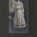 Fondazione 1563; Fototeca; Educatorio Duchessa Isabella Uniforme per feste 1911