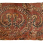 Galerie Christian Deydier   tessuti decorati per la mostra Textiles énigmatiques sue la route de la soie00003