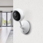 Swann   la Tracker Security Camera può essere installata in esterno o al'interno di casa