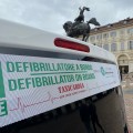 Taxi Torino   progetto Taxicardia dettaglio di taxi equipaggiato con defibrillatore donato da Fondazione La Stampa Specchio dei tempi Ph I Rizzato